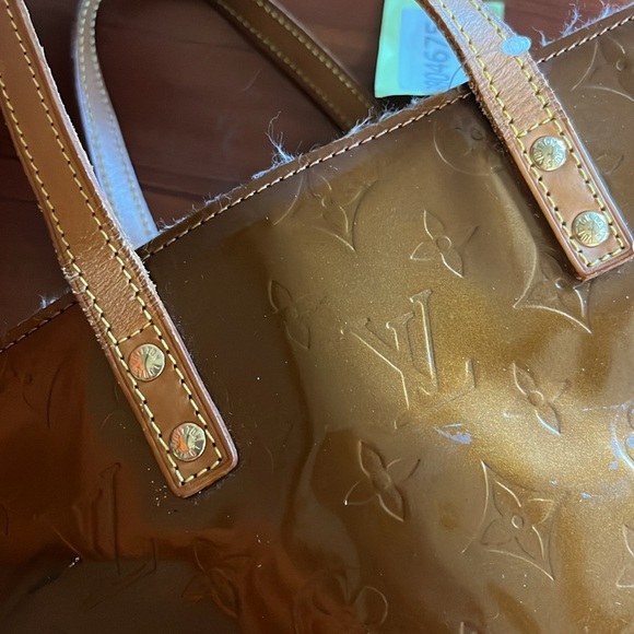 Louis Vuitton Vernis tote - Picture 9 of 15
